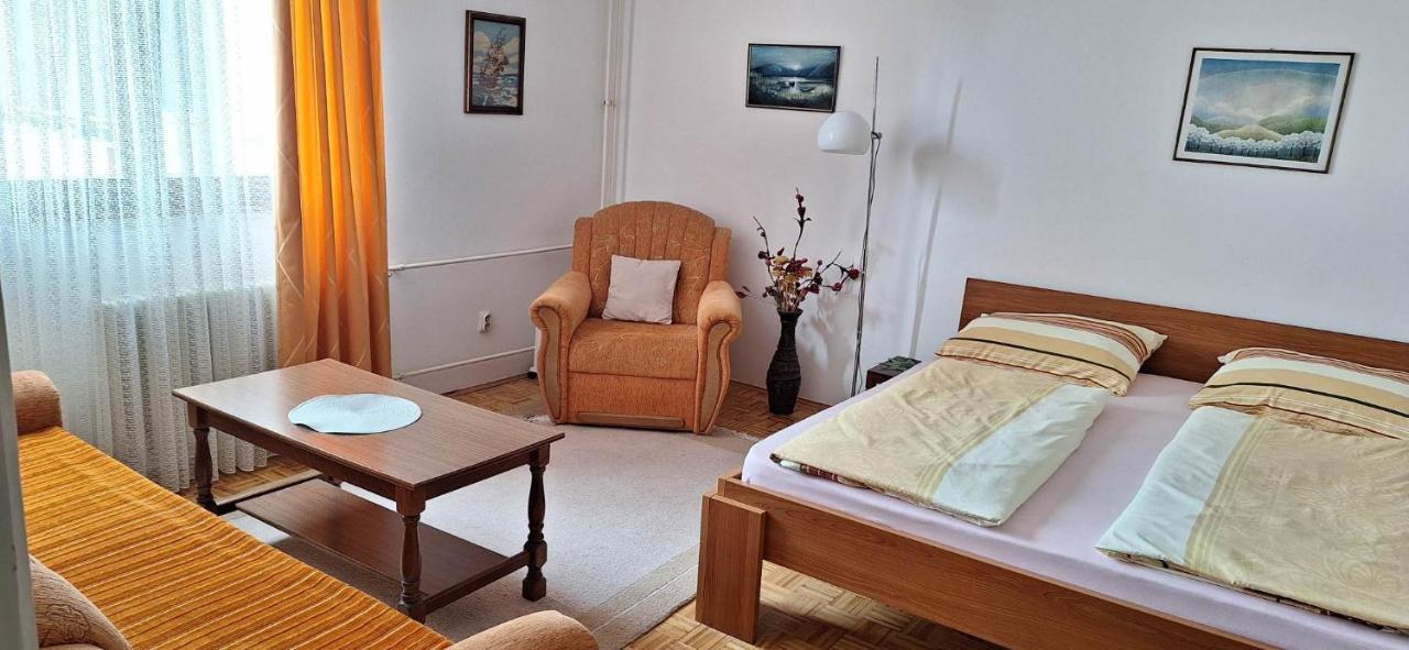 Apartman Una ทราฟนิค ภายนอก รูปภาพ
